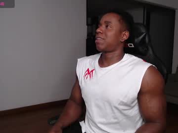 Rogger_Physique Chaturbate stream image from January 13, 2025
