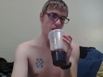 Hung420twink Chaturbate stream image from January 13, 2025