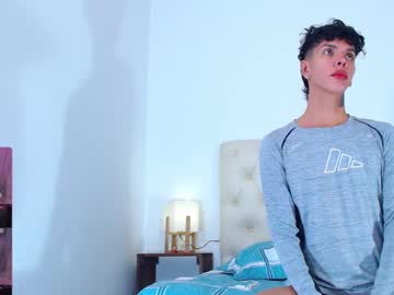 Peter_22_ Chaturbate stream image from January 13, 2025
