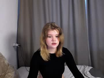 Mina27372 Chaturbate stream image from January 13, 2025
