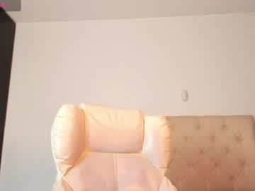 Paulett_G Chaturbate stream image from January 13, 2025
