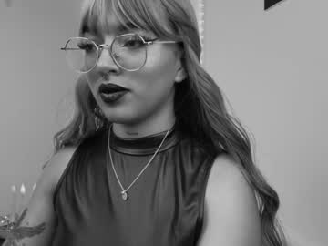 Sofiaafoxx Chaturbate stream image from January 13, 2025