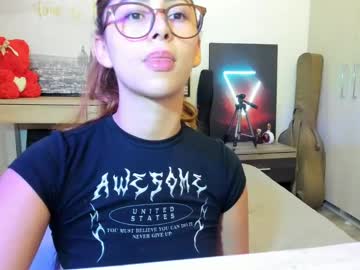 Danniecarton Chaturbate stream image from January 13, 2025