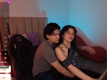 Edrienn_Tay Chaturbate stream image from January 13, 2025