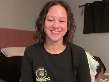 Ellaehh Chaturbate stream image from January 13, 2025