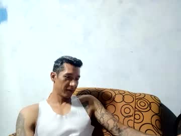 Milkhammer Chaturbate stream image from January 13, 2025