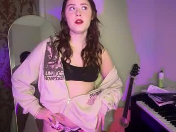 Pretty_In_P1nk Chaturbate stream image from January 13, 2025