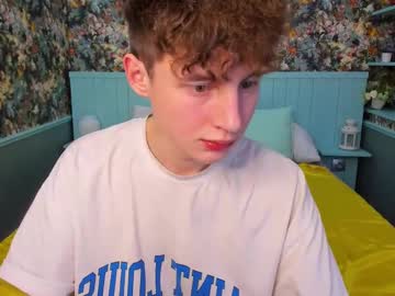 Crispinverr Chaturbate stream image from January 13, 2025