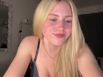 Kayclaire Chaturbate stream image from January 13, 2025