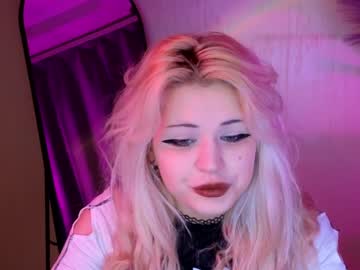 Linetthaze Chaturbate stream image from January 13, 2025