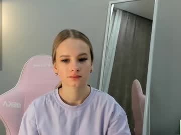 Melondama Chaturbate stream image from January 13, 2025