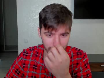 Gilbertogonzales Chaturbate stream image from January 13, 2025