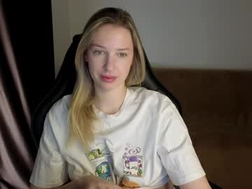 Mmm_Banana Chaturbate stream image from January 13, 2025