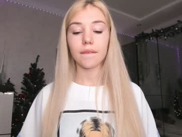 Edabooton Chaturbate stream image from January 13, 2025