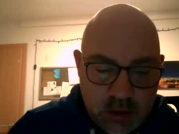 Lover010983 Chaturbate stream image from January 13, 2025