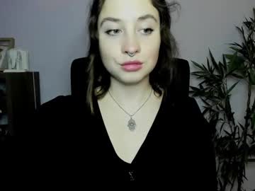 Gold_Lisa Chaturbate stream image from January 13, 2025