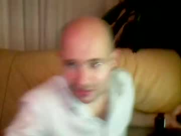 Meloveu3301 Chaturbate stream image from January 13, 2025