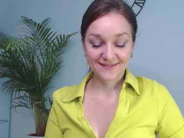 Alicialux Chaturbate stream image from January 13, 2025