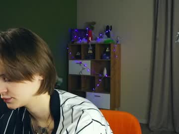 Wandacleverley Chaturbate stream image from January 13, 2025