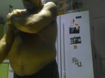 Chuck354139 Chaturbate stream image from January 13, 2025
