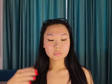 Kiyana_Yan Chaturbate stream image from January 13, 2025