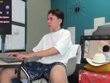 Rhaegal_Hot Chaturbate stream image from January 13, 2025