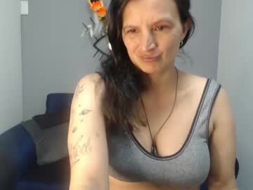 Perlamilf69 Chaturbate stream image from January 13, 2025