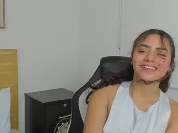 Yaya23x Chaturbate stream image from January 13, 2025