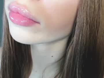 Yumm__ Chaturbate stream image from January 13, 2025
