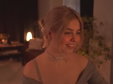 Hannasthesia Chaturbate stream image from January 13, 2025