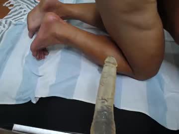 Rideatoy Chaturbate stream image from January 13, 2025