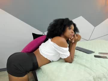 Serenamoon_ Chaturbate stream image from January 13, 2025