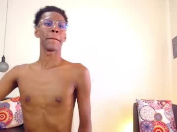 Maiki18 Chaturbate stream image from January 13, 2025