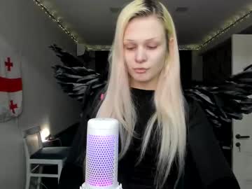 Samanthamiasnik1 Chaturbate stream image from January 13, 2025