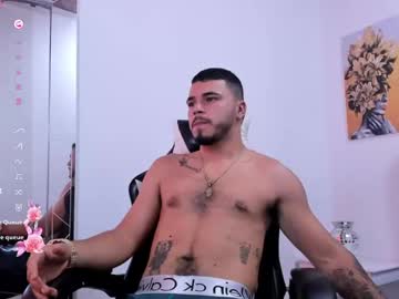 Christopher_Fox19 Chaturbate stream image from January 13, 2025