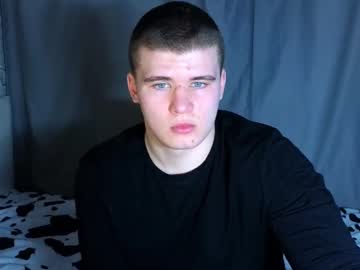 Kittenmur Chaturbate stream image from January 13, 2025