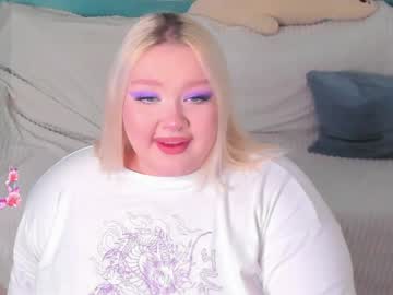 Lilybelll Chaturbate stream image from January 13, 2025
