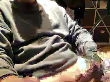 Ttutzi390 Chaturbate stream image from January 13, 2025