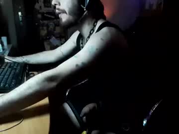 Dogwithamohawk Chaturbate stream image from January 13, 2025