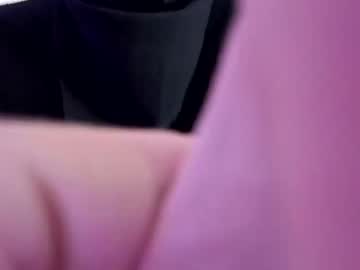 Leoylola Chaturbate stream image from January 13, 2025
