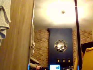 Kellydavina Chaturbate stream image from January 13, 2025