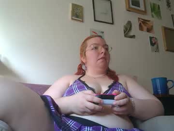 Curvycate127 Chaturbate stream image from January 13, 2025