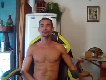 Mdbisc Chaturbate stream image from January 13, 2025