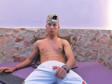 Dylan_Floyd Chaturbate stream image from January 13, 2025
