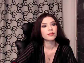 Missbeatrice Chaturbate stream image from January 13, 2025