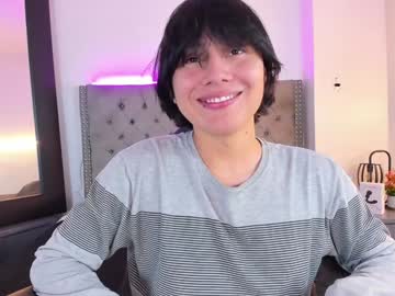 Santyfoxx Chaturbate stream image from January 13, 2025