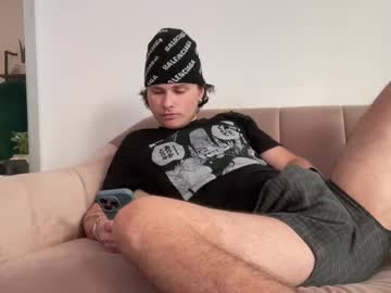 Tylerrb Chaturbate stream image from January 13, 2025