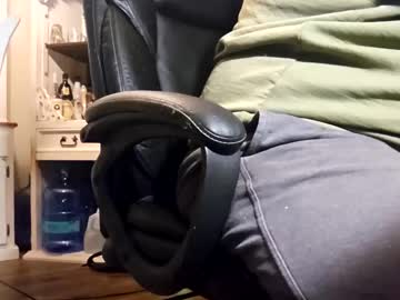 Chubbyhubbyy420 Chaturbate stream image from January 13, 2025