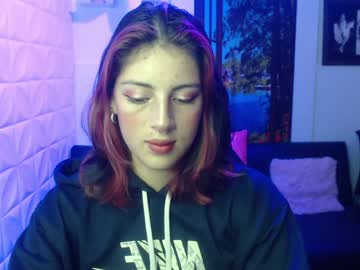 Moonwiny Chaturbate stream image from January 13, 2025
