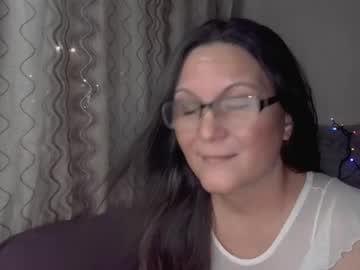 Nemiia_Long Chaturbate stream image from January 13, 2025